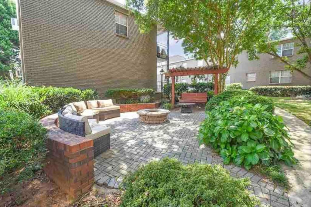 Bmw Suite King Bd,Wd, Fast Wifi Free Parking, Pool, Hospitals Atlanta Exterior foto